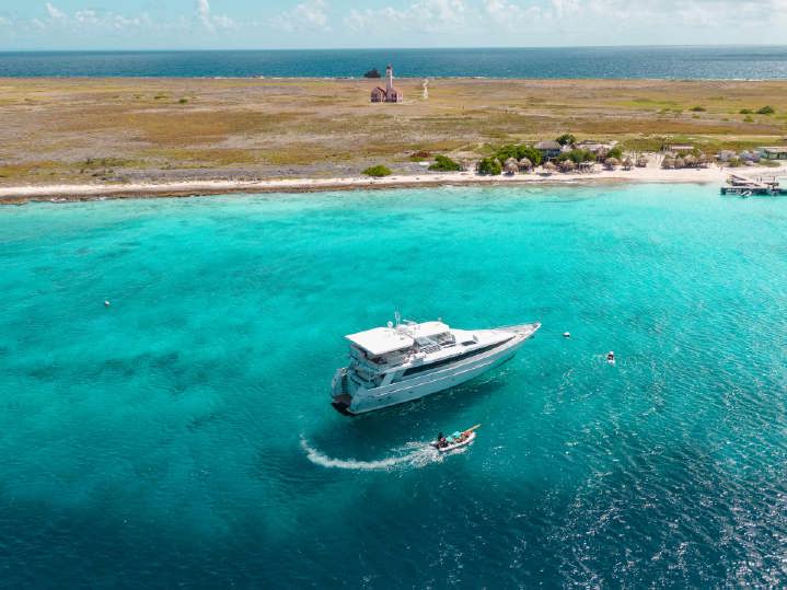 Luxury Yacht Boat Trip to Klein Curacao