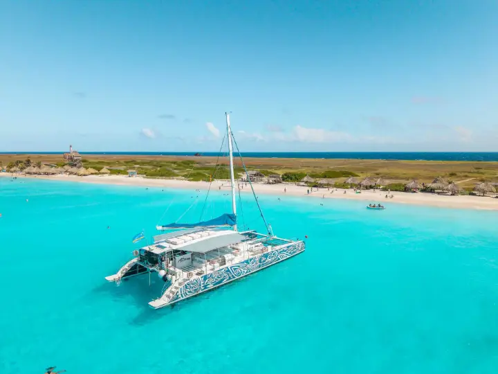 Catamaran Boat Trip to Klein Curacao incl. Open Bar