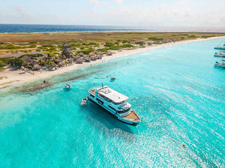 Boat Trip to Klein Curacao incl. Beach House